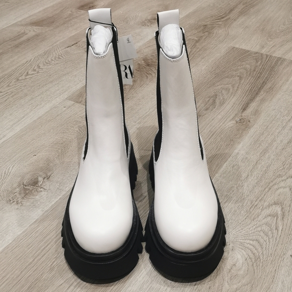 Zara low heeled lug sole leather ankle boots - Picture 7 of 11